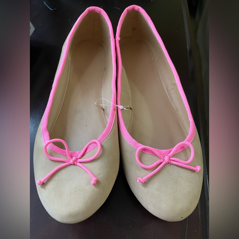 Cute Pink/Suede-like flats fits 9-10